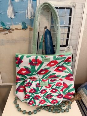 Clinique Lip & Leaf Print Tote in White, Green and Red